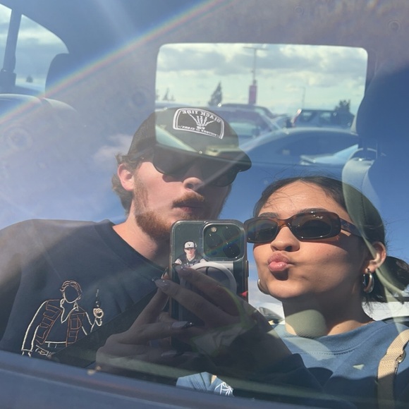 Meet your Posher, Vivian - Picture 1 of 1